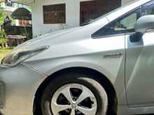 https://riyasewana.com/uploads/toyota-prius-14194322304.jpg