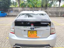 https://riyasewana.com/uploads/toyota-prius-1421191217882.jpg