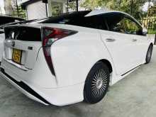 https://riyasewana.com/uploads/toyota-prius-1510091522653.jpg