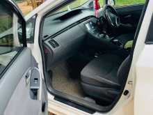 https://riyasewana.com/uploads/toyota-prius-151438154322.jpg