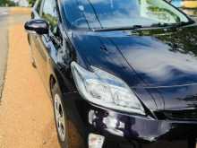 https://riyasewana.com/uploads/toyota-prius-1514431422013.jpg