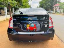 https://riyasewana.com/uploads/toyota-prius-1514431422602.jpg