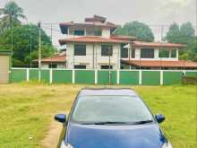 https://riyasewana.com/uploads/toyota-prius-1519370222793.jpg