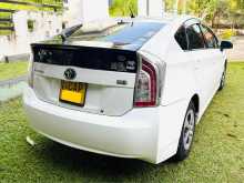 https://riyasewana.com/uploads/toyota-prius-167515922972.jpg