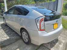 https://riyasewana.com/uploads/toyota-prius-171331024372.jpg