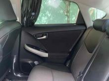 https://riyasewana.com/uploads/toyota-prius-1716113024361.jpg