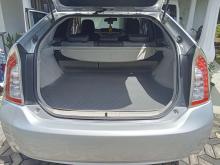 https://riyasewana.com/uploads/toyota-prius-171710386666.jpg
