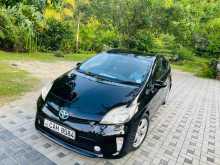https://riyasewana.com/uploads/toyota-prius-1723354122352.jpg