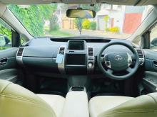 https://riyasewana.com/uploads/toyota-prius-175590024401.jpg