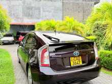 https://riyasewana.com/uploads/toyota-prius-178442122072.jpg