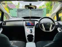 https://riyasewana.com/uploads/toyota-prius-18115428625.jpg