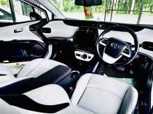 https://riyasewana.com/uploads/toyota-prius-186505522733.jpg