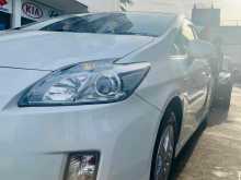 https://riyasewana.com/uploads/toyota-prius-1910315722032.jpg