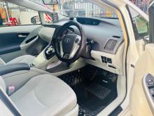 https://riyasewana.com/uploads/toyota-prius-1910325124862.jpg
