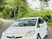Toyota Prius S LED 2013 Car