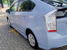 https://riyasewana.com/uploads/toyota-prius-1925596325.jpg