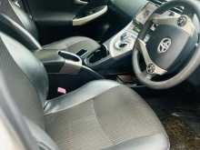 https://riyasewana.com/uploads/toyota-prius-19584822063.jpg