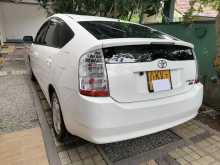 https://riyasewana.com/uploads/toyota-prius-20-111402324332.jpg