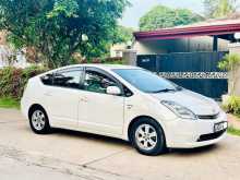 https://riyasewana.com/uploads/toyota-prius-20-2011-213145712733.jpg