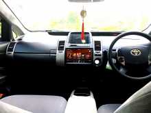 https://riyasewana.com/uploads/toyota-prius-2008-2011152312994.jpg