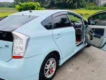 https://riyasewana.com/uploads/toyota-prius-2010-311463512063.jpg