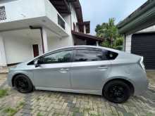 https://riyasewana.com/uploads/toyota-prius-2011-10185312783.jpg