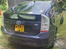 https://riyasewana.com/uploads/toyota-prius-2011-1316555312532.jpg