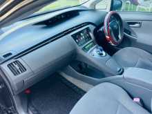 https://riyasewana.com/uploads/toyota-prius-2011-2011-2423410012354.jpg