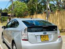 https://riyasewana.com/uploads/toyota-prius-2011-2614113012684.jpg