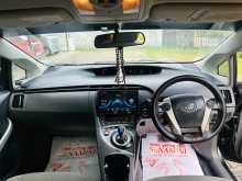 https://riyasewana.com/uploads/toyota-prius-2011-410521412504.jpg