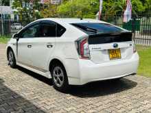 https://riyasewana.com/uploads/toyota-prius-2012-1213121412973.jpg