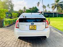 https://riyasewana.com/uploads/toyota-prius-2012-127161412303.jpg
