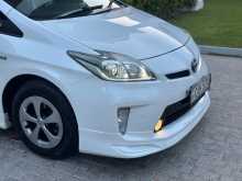 https://riyasewana.com/uploads/toyota-prius-2012-1421473712534.jpg