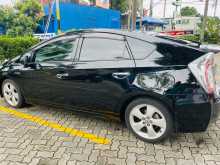 https://riyasewana.com/uploads/toyota-prius-2012-1522290512212.jpg