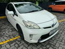 https://riyasewana.com/uploads/toyota-prius-2012-1611442612902.jpg