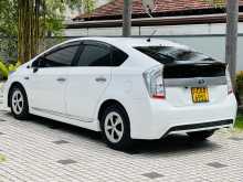 https://riyasewana.com/uploads/toyota-prius-2012-1710572112913.jpg