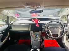 https://riyasewana.com/uploads/toyota-prius-2012-1714105112083.jpg