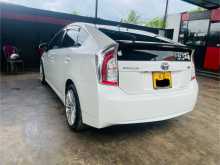https://riyasewana.com/uploads/toyota-prius-2012-1714105112502.jpg
