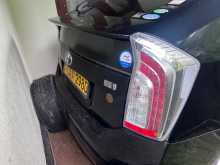 https://riyasewana.com/uploads/toyota-prius-2012-2012-1622023612923.jpg