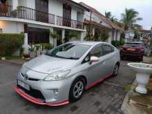 Toyota Prius S 2012 Car