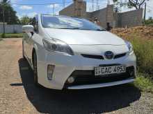 Toyota Prius G Grade 2012 Car