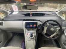 https://riyasewana.com/uploads/toyota-prius-2012-2419571512684.jpg
