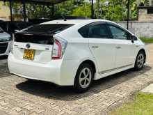 https://riyasewana.com/uploads/toyota-prius-2012-410561412263.jpg