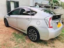 https://riyasewana.com/uploads/toyota-prius-2012-611375112122.jpg