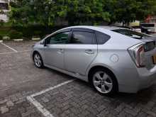 https://riyasewana.com/uploads/toyota-prius-2012-620191912073.jpg