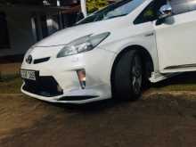 https://riyasewana.com/uploads/toyota-prius-2013-1117175012174.jpg