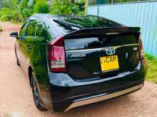 https://riyasewana.com/uploads/toyota-prius-2013-1616425012244.jpg