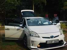 https://riyasewana.com/uploads/toyota-prius-2013-1617270212394.jpg