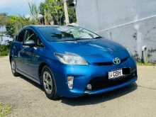 https://riyasewana.com/uploads/toyota-prius-2013-1722384612543.jpg