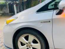 https://riyasewana.com/uploads/toyota-prius-2013-1818092412153.jpg